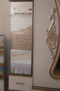 غرفة نوم تركي للبيع ٨. قطع  للبيع ب٦٥٠ نضيفه وبيها مجال  07724388499