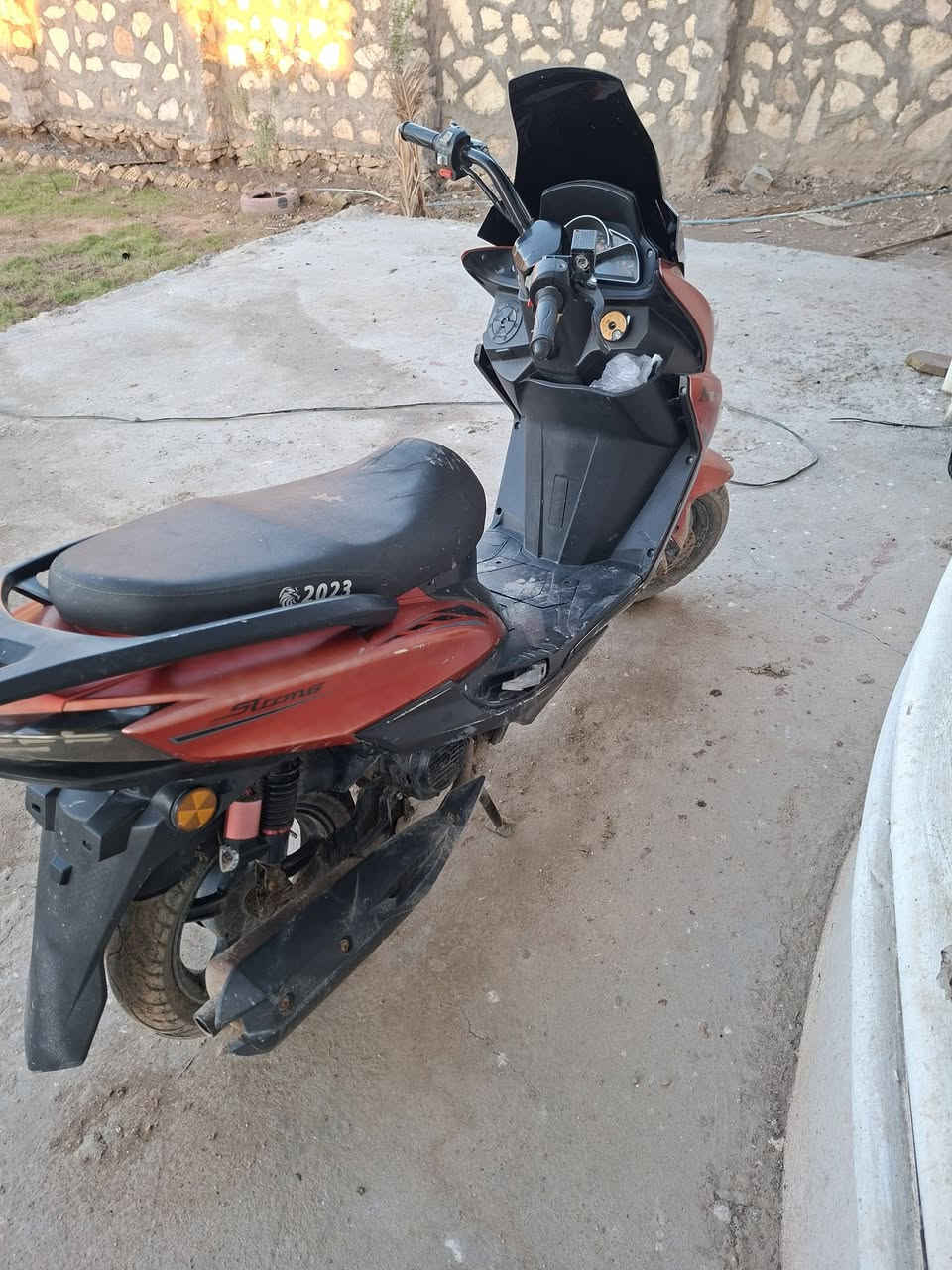 سلام عليكم من رخصت لمدير دراجه جاهزه من كلشي نقصه بس باتري محرك ما مفتوح سعر 300وبيه مجال  مكان بابل ***********
