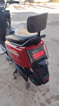 سلام عليكم دراجه شحن للبيع نضيفة
ملف 2000
سرعة ٨٠
بطاريات نضاف 6
3 نمرات
لايت عالي ناصي
موديل 2025 
السعر 750،000 وبيها مجال
العنوان ابوغريب الشهداء
رقم الهاتف :***********
