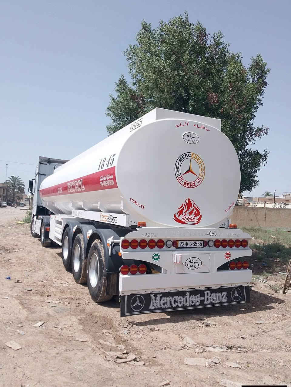 السلام عليكم
اكتروس للبيع 
 فول مواصفات كفاله عامه 
تانكي حازم حداد بعده صفر زيرو 
وياله كروم تخم تاير جديد درجه اولا 
السياره جديده فول مكفوله من قطره صبغ 
كور عالي ذهبي المرغوب 
السياره جاهزه للعمل شاشه عربيه 
للاستفسار ***********
