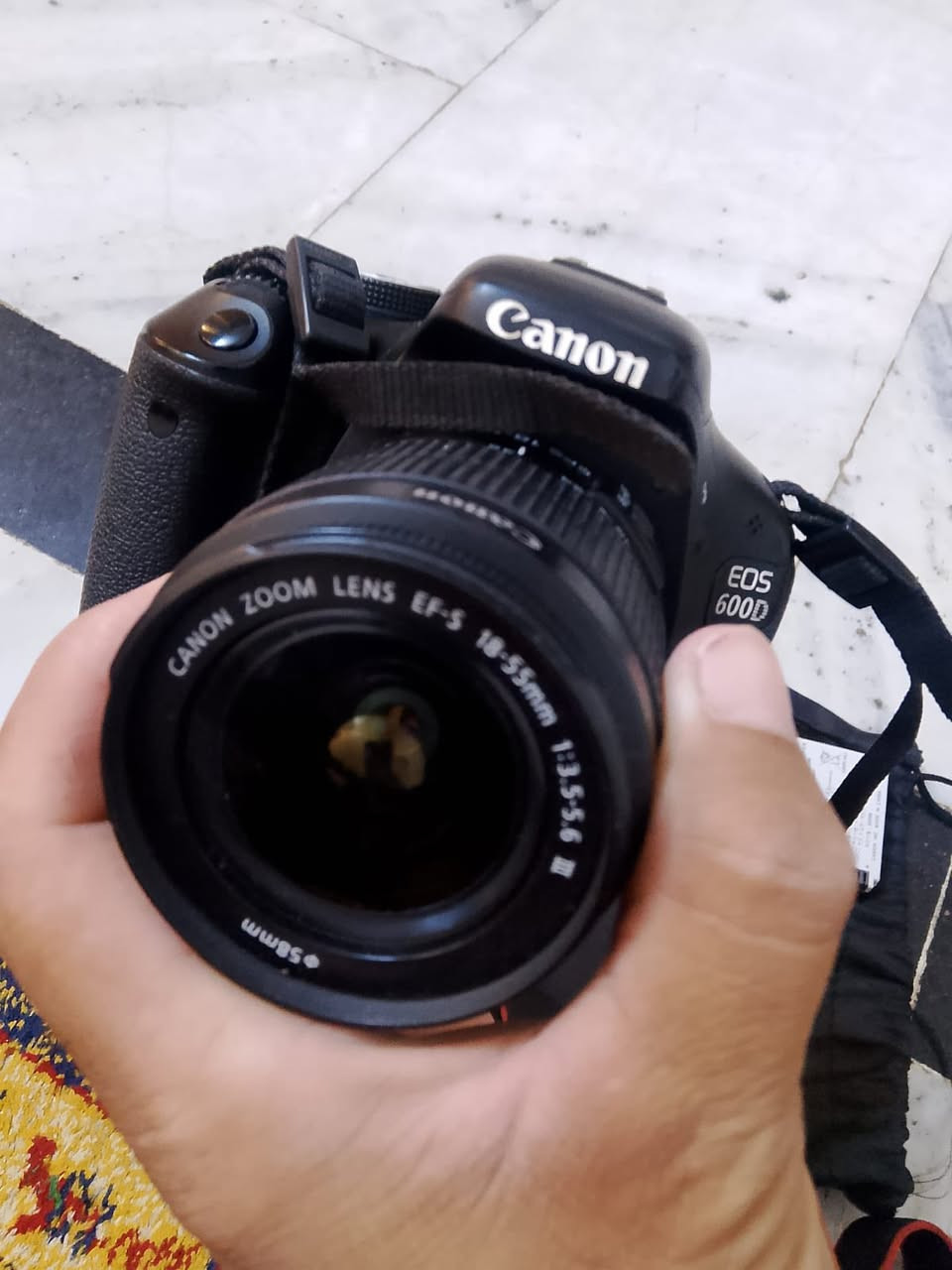 كانون D600
مع عدسة 18-55
وشاحنة 
بطارية 
احزام 
للبيع
التواصل  ع خاص واتساب /***********
