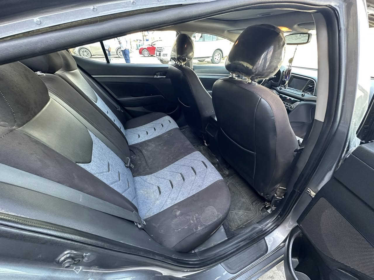 السلام عليكم للبيع النترا موديل ٢٠١٨  وارد أمريكي كامل مواصفات سياره نضيفه بيع عل سونار ضرردعاميه بنيد مصبوغ***********سعرها ١٢٨بيها مجال بسيط
