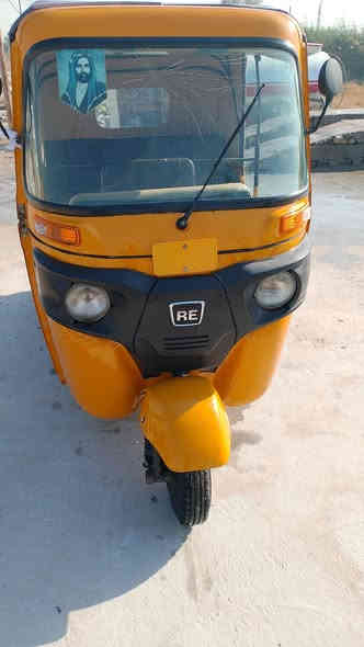 السلام عليكم 
تكتك 2019
معمره دوسات وصبغ عام الجماليه
اوراق كامله ما مرقم تخم تاير جديد باتري جديد 
عنوان بغداد جسر ديالى 
السعر 5200
وبيهه مجال حك جيه 
***********
