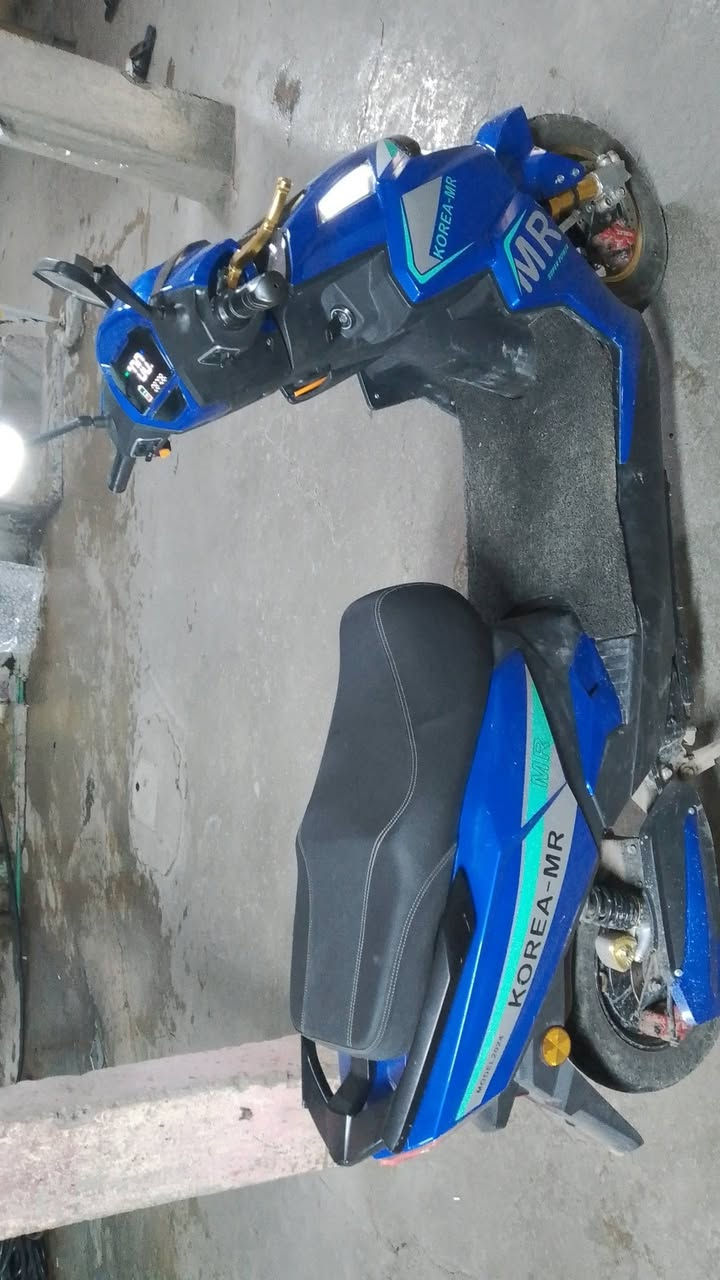 متاح ماطور كوري جديد كبل اتلاث اشهر اخذتو ماطور كلشي ما يعوزو شغل وطلع السعر 500 رقم الهاتف ***********
