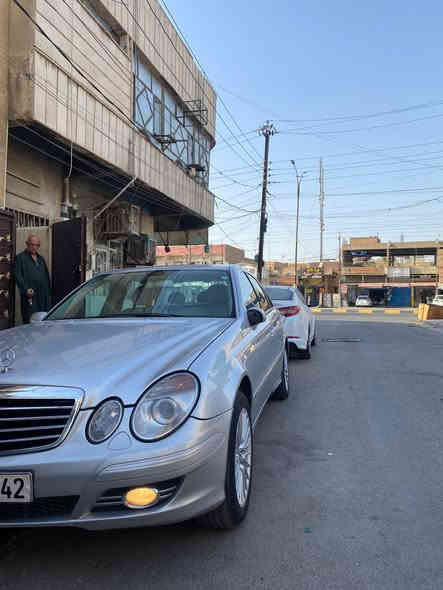 مارسدس ام عيون W211 موديل 2003 نظيفه وجاهزه للبيع . للاتصال ***********
