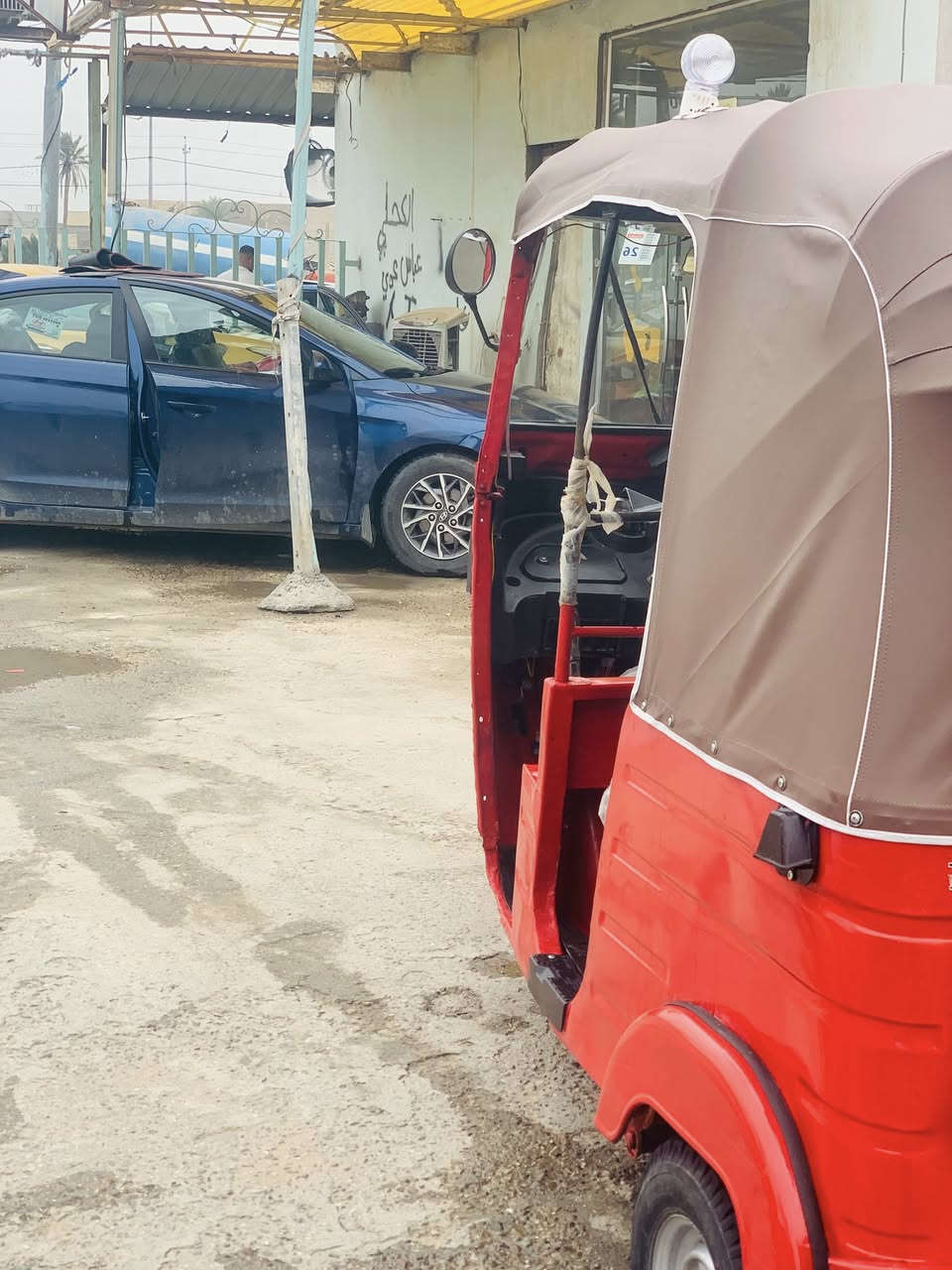 سلام عليكم تكتك 18اوراق معمرة تعمير عام تجفيت شركة كهربائية كامالة تكتك شوفت عينك نضيفة كلش السعرة 4500 التصال الرقم ***********
