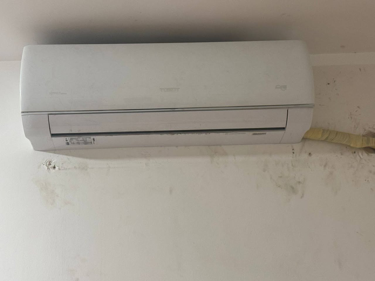 السلام عليكم سبلت واحد طن توسوت انفيرتر استخدام بسيط أخو الجديد السعر 550 ألف وبيه مجال بسيط  وشكرا للجميع.... مكاني بغداد واتساب ***********
