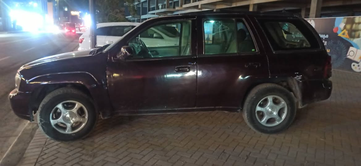 سياره بلايزر مزاد انبار مكانه بغداد 2008
نقوصات السياره 
كمبريسر تبريد 
شغل على الكشر تحتاج  بيه ضربات 
وabs 
السياره من ناحيه الكير والمكينه والداخل كله جديد بطاين كنترولات جدد مابيهن اي شي للعلم محرك قبق ابيض المرغوب 
من ناحية الأوراق الاوراق كامله واصله لحد الاقراص 
*********** 
السعر 50 بيه مجال
