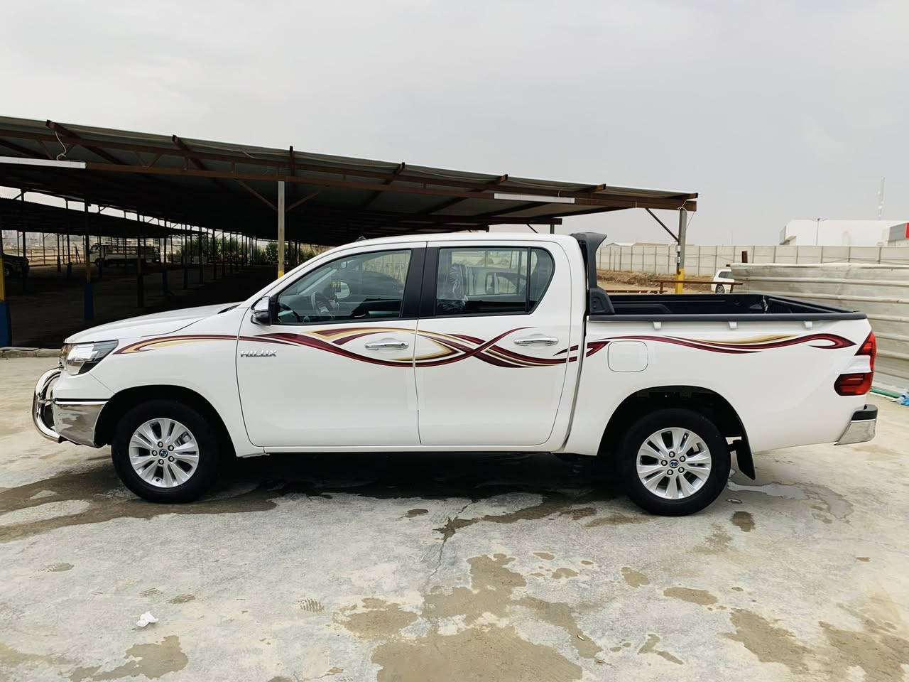 آللهم صلِ على محمد وآل محمد 
 تيوتا هايلوكس 
كويتي وارد الساير
موديل 2024 
رقم قادسيه دولي 
كفاله عامه بيهه فقط pdr بالجاملغ الخلفي موضح بالصور 
عداد المشي 25 الف فقط 
درع امامي 
بجم فول لد 
شاشه كامره حساس 
مكان السياره الديوانيه 
السعر 300 
للأستفسار 
***********
