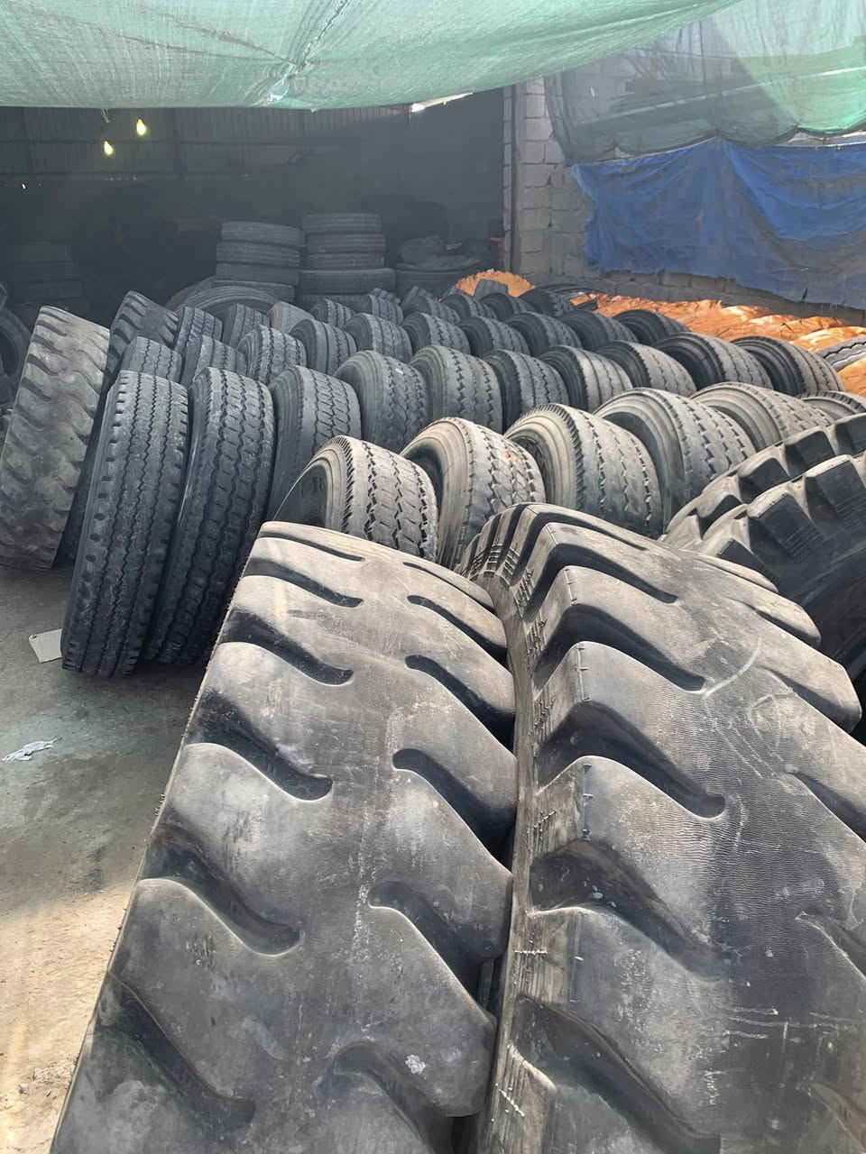 يالله تم وصول وجبه اطارات يابانيه جميع القياسات متوفره المكان ناصريه قرب سجن الاصلاح للاستفسار *********** القياس ١٤٠٠/٢٤ گريدر
