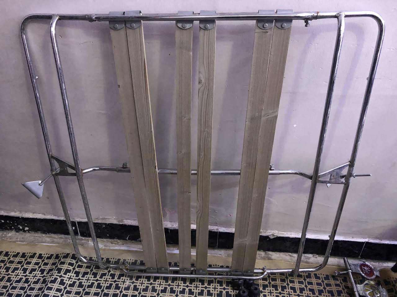 سلام عليكم 

سيباية  ستيل اخو الجديد و وياها توج ستيل 

السعر 100 وبيها مجال بسيط 

***********
