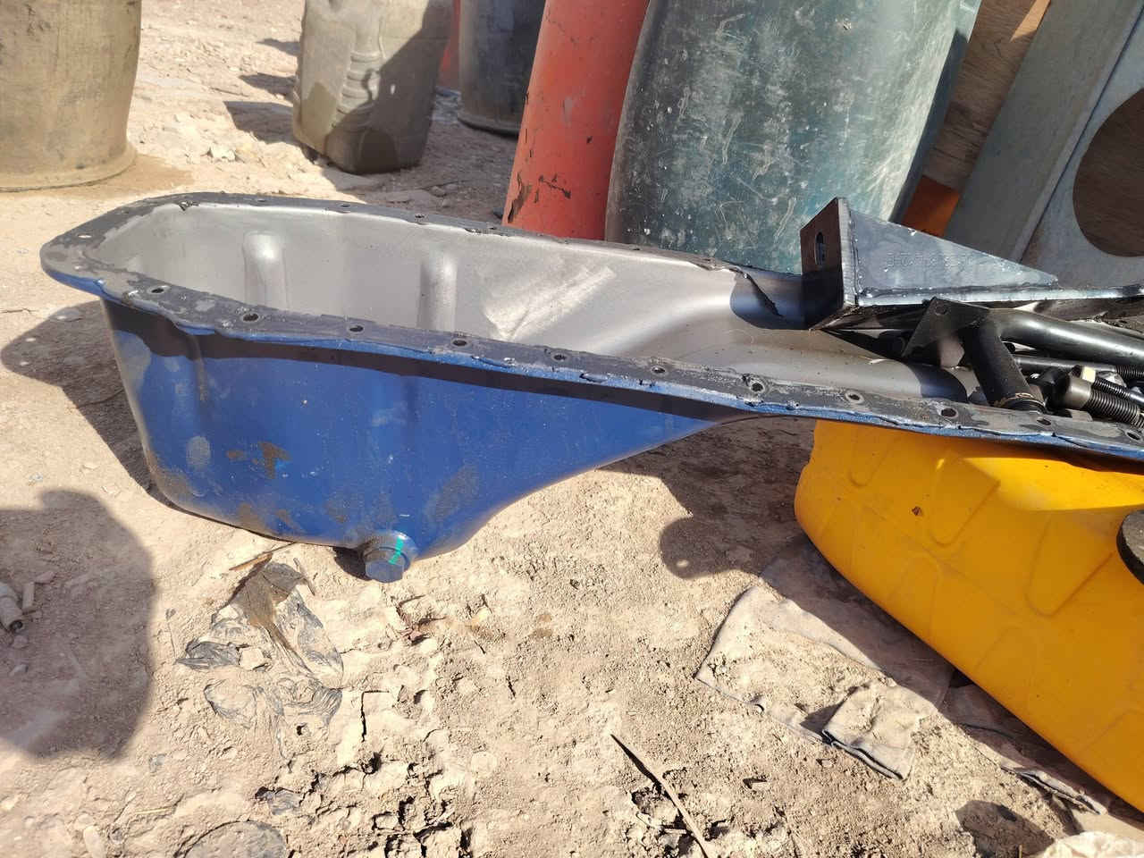 مكينه البيع حجم 36 بيه ربل بوش يعني خابطه بيع مكينا شلع كل تفرعاته  وياه العنوان كوت تواصل ***********
