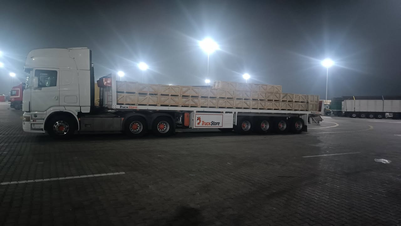 عربانه حداديه جوبلس 4 رفاع تخم تاير طول 13و60. ***********
