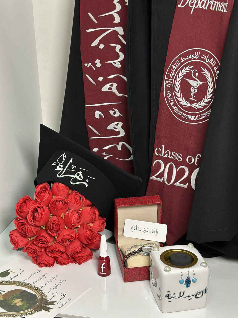 🔥 تدور هدية تبقى ذكرى 🔥
🎁 متجر بديع يصنعلك هدية مو بس حلوة…
💎 قطعة مميزة خصيصاً إلك وباسمك وتصميمك أو لشخص عزيز عليك 💞
✨ شغل نظيف
✨ تفاصيل مرتبة
✨ جودة تبقى سنين
✨ سعر ينافس السوگ 
📌 اهم الأشياء عدنا:
☕ رسم احترافي على الأكواب
🪞 رسم مميز على الزجاج
🪮 مشط + لوكر إكسسوارات بتصميم خاص
🖨️ ستيكرات حسب الطلب (ستيكرات تخرج ، توزيعات ، ترتيبات دفاتر )
📰 جريدة تخرج دقة عالية قياس A3, A3+ 
📄 طباعة ملازم وصور (A3 – A4 – A5 – A3+) بدقة عالية
🎨 عندك فكرة؟ نحولها واقع. 
✍️ تريد اسم، صورة، عبارة خاصة؟ نضبطها إلك. 
🚚 توصيل سريع داخل المشخاب و النجف الأشرف
📦 شحن لباقي المحافظات «شحن سريع» 
📸 شوف النماذج بالصور واحكم بنفسك
📲 راسلنا هسه واحجز تصميمك حتى نكمله بأسرع وقت
الهدية العادية الكل يجيبها بس الهدية الخاصة تبقى ذكرى بإسمك🩵…
📲 للتواصل والطلبات:
📞 اتصلوا بينا على رقم الواتساب :
                             ***********
📩 راسلونا على معرفاتنا:
📱 انستغرام: [ bde2_5 ]
📱 تيليغرام: [bde2_5]
