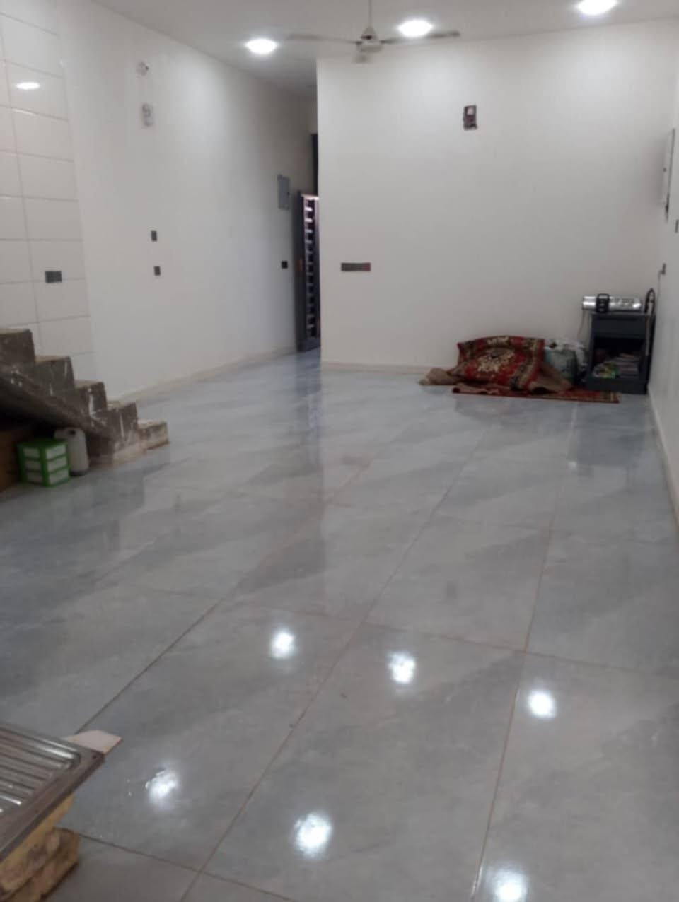 سلام عليكم 🏠دار سكن للبيع 🏠 بيت 100متر طابو صرف  كونكريت مسلح بناء جديد🔑 زيرو مكان البيتحي الشرطة قرب جامع الامام🌹 الحسن✨✨✨
غرفة صالة مفتوحة على المطبخ استقبال ♦️♦️🌹🌹
صحيات داخلية وخارجي الواجهيه 5 ونزال 20 بيت كلش حلو جديد 
سعره حلو ب 70 بيه مجال شراي بخير وتدلل 🌹🌹🌹
الاستفسار اكثر الصفحه او واتساب 📱
‏‪***********‬‏📱
***********☎️
