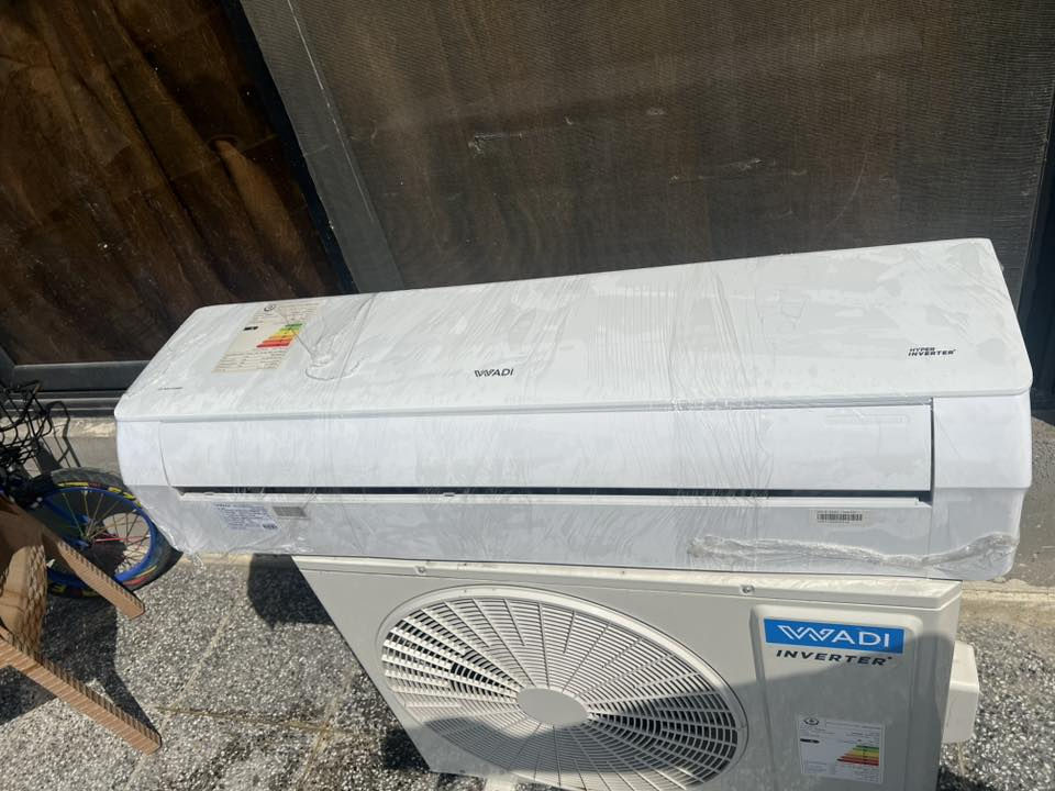 السلام عليكم
سبلت وادي طنين انفيرتر
تحكم امبيريه 5 مراحل 
2025 اصدار حديث 
جهاز جدا جديد ونظيف مستخدم اقل الشهر 
ملحقاته الاصليه كامله 
تدفئه تبريد 
جاهز وكامل بعده بضمان شركه 5 سنوات 
السعر 700 الف 
علما سعر الجديد بلشركه 925 الف 
يوجد خدمه توصيل داخل بغداد 
0771.443.0446


**إذا كنت صاحب هذا الإعلان وتريد حذفه لأي سبب، رجاءا أرسل رسالة إلى الدعم الفني**