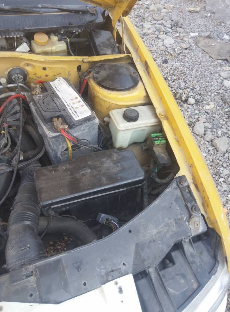 السلام عليكم 
سمند مديل 2010 رقم بغداد مكفولة تدفئة وتبريد شغال حدادية 
كهربائيات كلها شغاله 
تخم تاير باتري جديد ريمونت بصمه محور  جاملغ مبدل امامي جهة العبري 
دواخل نظيفة 100٪100 
دخلة هزة صار شهرين 
التحويل مباشر 
السعر 30 وبيها مجال 
العنوان ميسان علي الغربي 
الموبايل فقط اتصال مو واتساب 
***********
