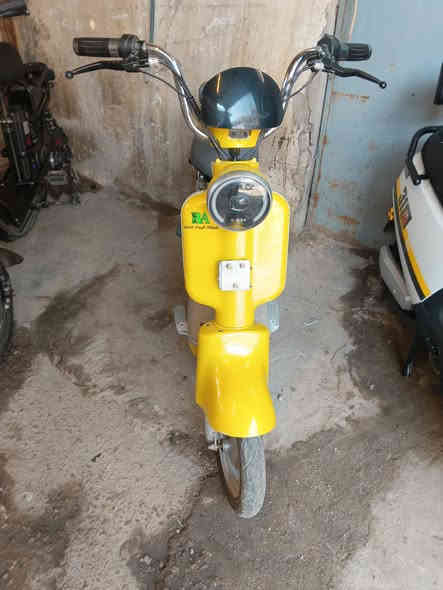 سلام عليكم 
دراجه حجم 14 موديل 25 كفاله عامه 
بلوتوث 
العنوان البياع 
300 وبيها مجال 
*********** بي واتساب
