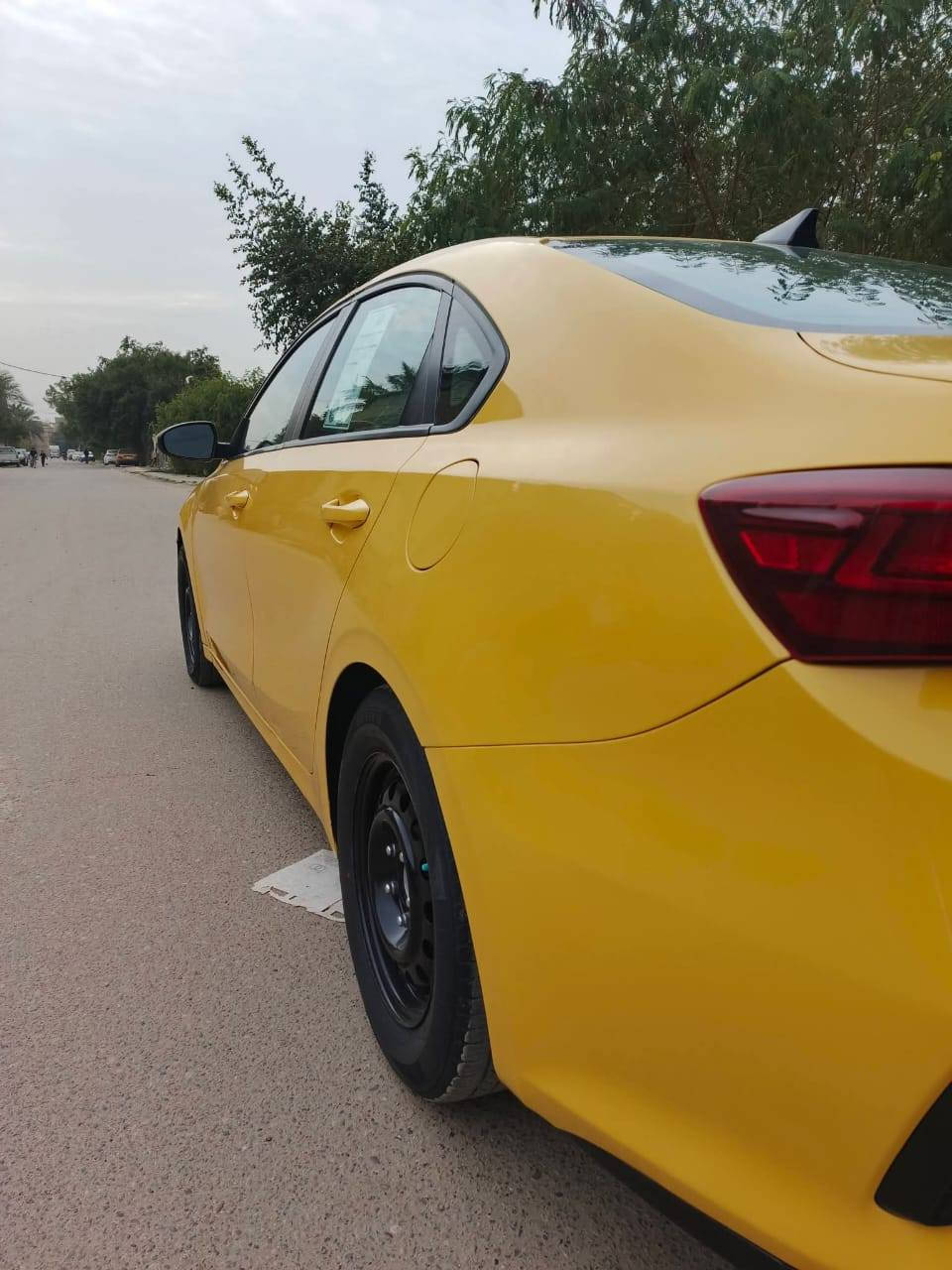 السلامو عليكم كيا فورتي للبيع موديل 2019كير at سياره جديده كير مكينه جديده صبغه أولى سياره بااسمي العنوان بغداد السعر 137وبيهه مجال حك الجيه رقم الهاتف ***********
