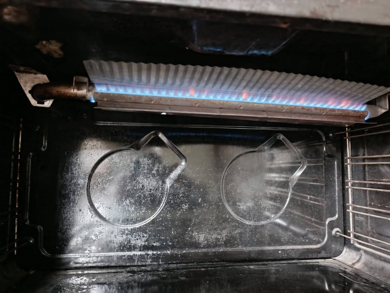 لبيع طباخ شغال كله ***********اتصال على الرقم الاستفسار
