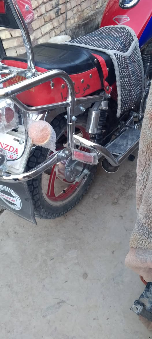 سلام عليكم دراجه جانجا للبيع موديل 22 اوراق اصولي بعدها بدهن الشبكه ما مسروقه للبيع الشضايه يراسلني مكان بابل محاويل دراجه جديده من طالعه من الوكيل ما صار لها شهر بعدها بالشاشه


**إذا كنت صاحب هذا الإعلان وتريد حذفه لأي سبب، رجاءا أرسل رسالة إلى الدعم الفني**