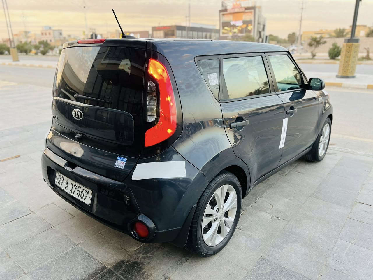 السلام عليكم 
رجاء مكلف بالنشر 
للاستفسار ***********
كيا صول موديل 2016 وارد أمريكي رقم ذي قار  دولي سنويه مشروع وطني ل30  تحويل مباشر محرك 2000  سياره جاهزه تراي حلو ماشيه 111 تبريد ثلج حداديه صدر امامي وخلفي كهربائيات كلها شغاله حادثها ب امريكا تبديل الباب الأمامي والخلفي صفحه السايق وصبغ جاملغ امامي والباقي ليبل واحد بجم ع كبسه الشركه مواصفات السياره شاشه كأمره خلفيه حساسات تحكم ستيرن مراءه شفط  السعر 105 مكان السياره ناصريه رجاء بس الشراي يتصل
