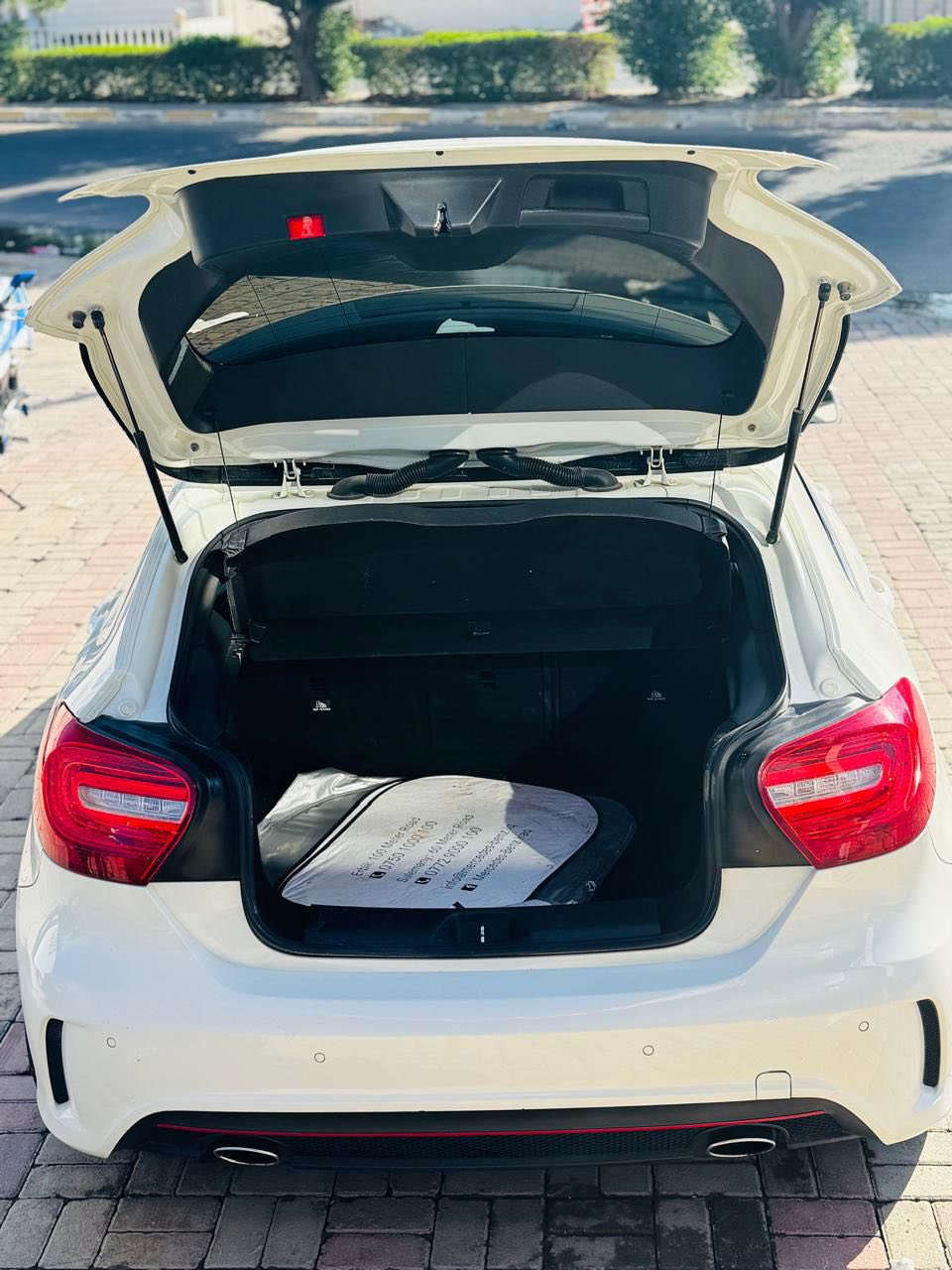 مرسيدس اشبك ٢٠١٥ فول مواصفات رقم سليمانيه نضيفه فول بيها بنيد سرقه وبيها كرت بسيط ولباقي مكفول السعر ١٢٥ وبيها مجال مكان السيارة الانبار الرمادي ***********
