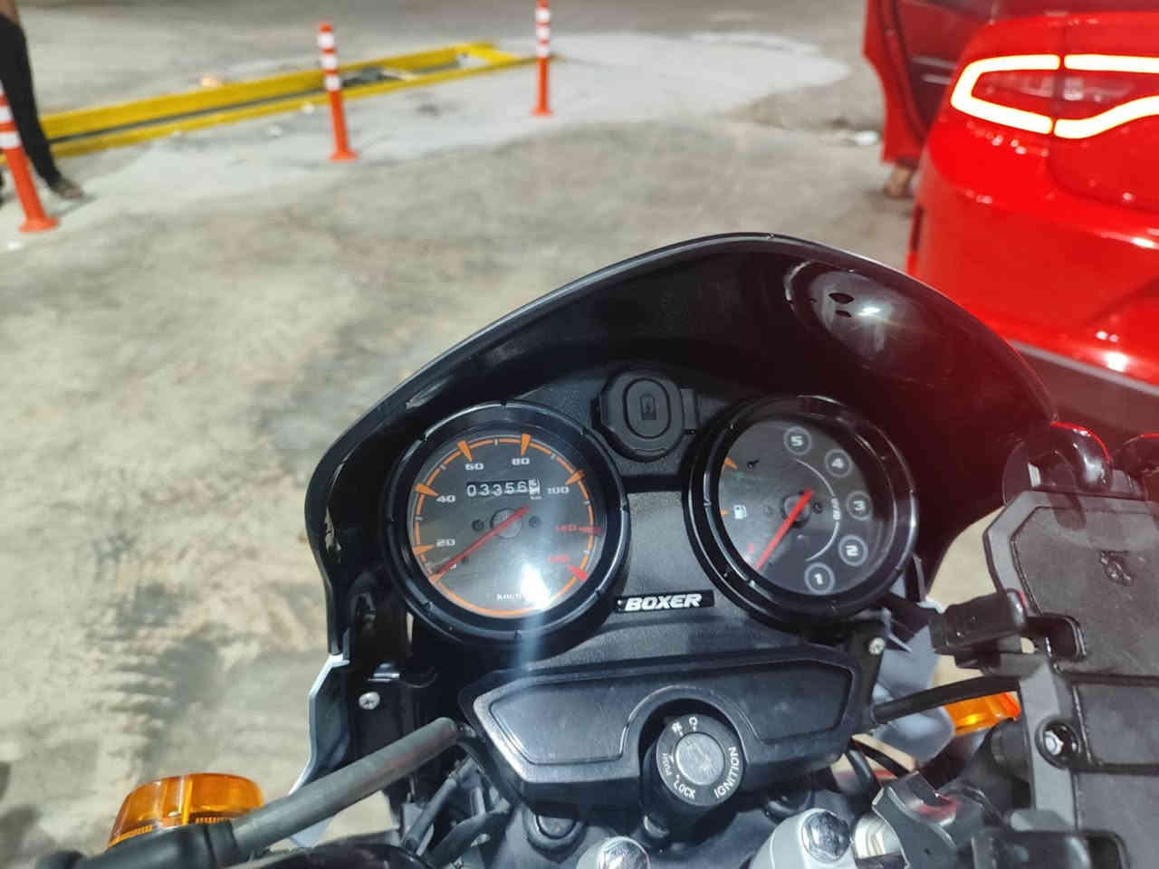 سلام عليكم لبيع دراجه بوكسر موديل 23 كفاله عامه من كلشي مرقم رقم ديالى انكليزي شرط تحويل دراجه خير من الله سعره 3000.0000 ملاين وبيه مجال مكاني ديالى خالص هبهب رقمي ***********
