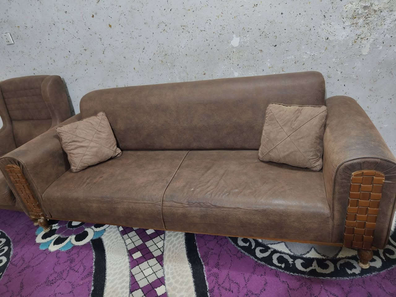 تخم للبيع 10 مقاعد نوعيته
وتر بروف جلد نظيف جدا اي كسر مابيه سعره 500 واتساب *********** شارع ابو سمير
