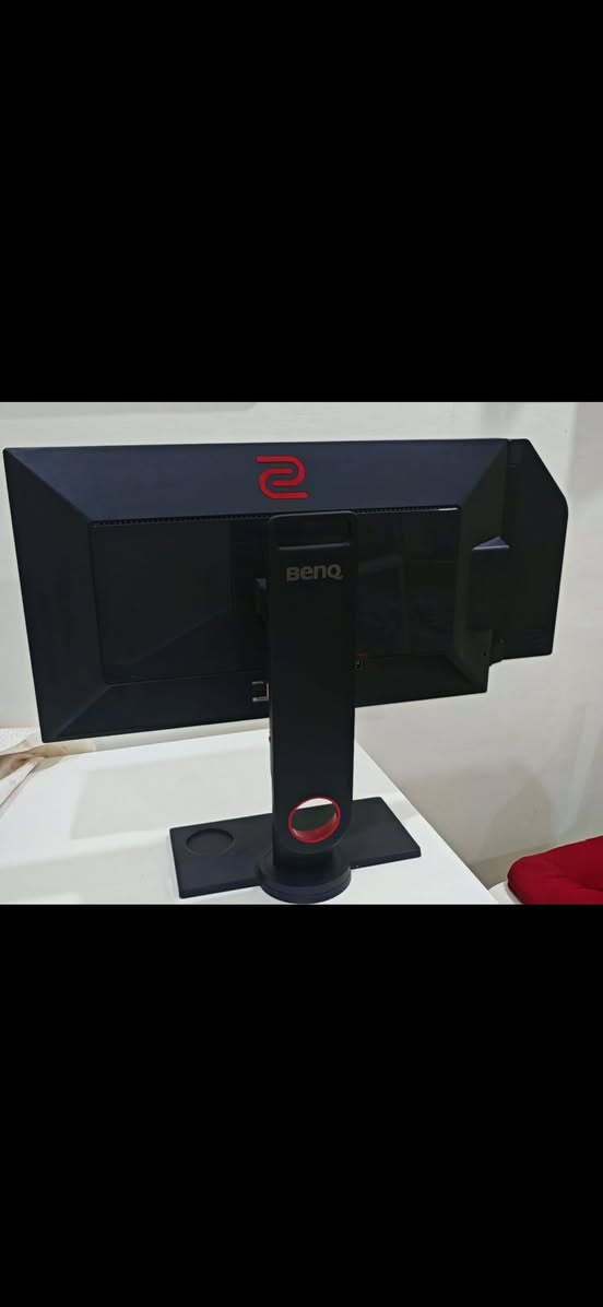 📺 للبيع: شاشة BenQ ZOWIE XL2540 الاحترافية
أقوى شاشة لألعاب الشوتر والتنافس (240Hz)
​الموديل: XL2540.
​السرعة: 240Hz (سلاسة فائقة).
​الحجم: 24.5 بوصة.
​الاستجابة: 1ms
​الحالة: نظيفة جداً وشغالة 100%.
***********
بغداد
