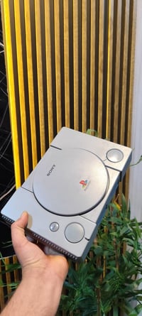 بلي ون للبيع عدسته موتمام بعده لوك اصلي جبته من تركيا بوكته فقط جهاز ب...