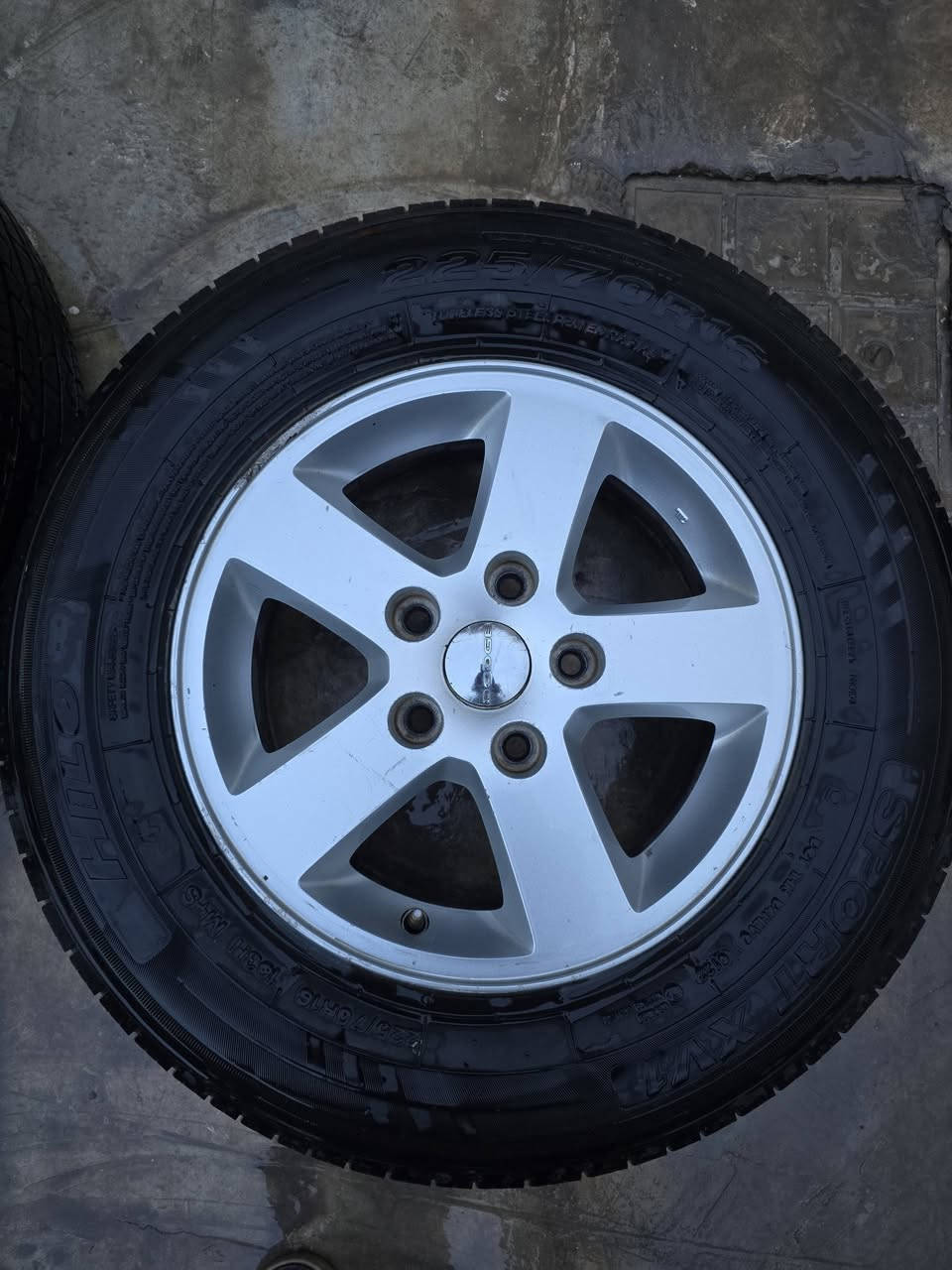 السلام عليكم
طخم ويل كب كامل حجمه 16 نظيف جدا السعر ٢٥٠ ألف دينار للاستفسار ***********
