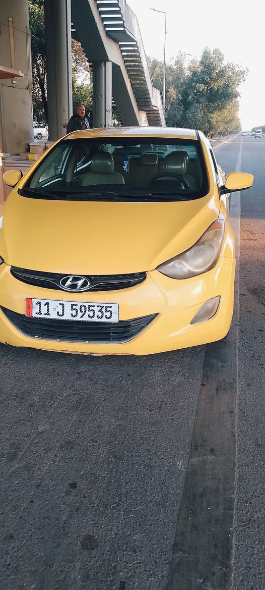 السلام عليكم هونداي موديل 2013 النترا وارد امريكي سياره ليبل واحد محرك الفين دوش صبغه جديد دوشمه داخل جديد تايرات جدد مكينه مكفوله من تنقيص كير نضيف  حادث سيارة بلحوض شويه الخلفي 
سعر 95ورقه مكان بغداد رقم بغداد نكليزي رقم الهاتف ***********
