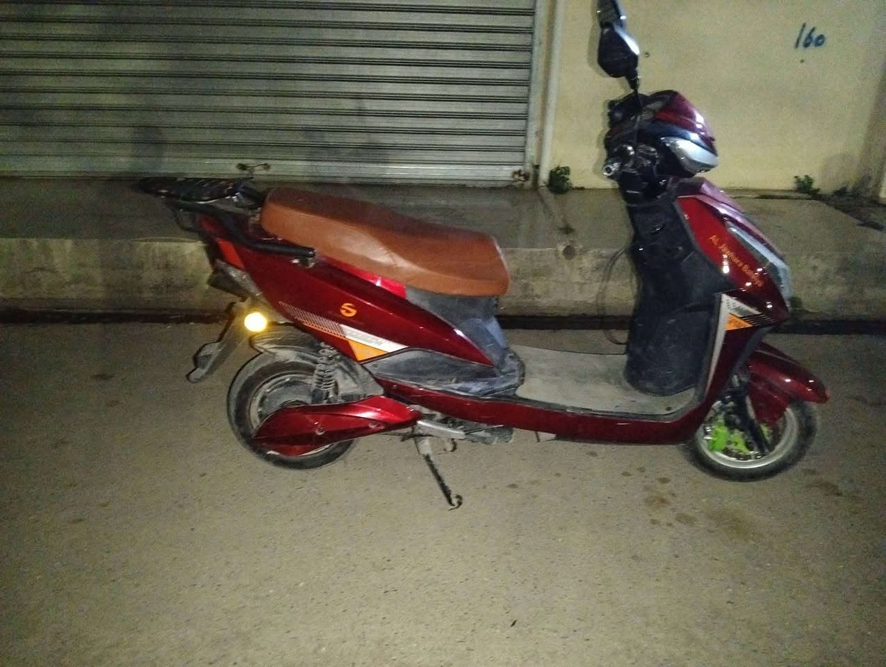 ماطور شحن 6بطاريات
نضيف
كل عيب مابي
نضام البك
نضام شاحن. usb. الجهاز
نضام ال امبي ثري
سعر 475بي مجال


**إذا كنت صاحب هذا الإعلان وتريد حذفه لأي سبب، رجاءا أرسل رسالة إلى الدعم الفني**