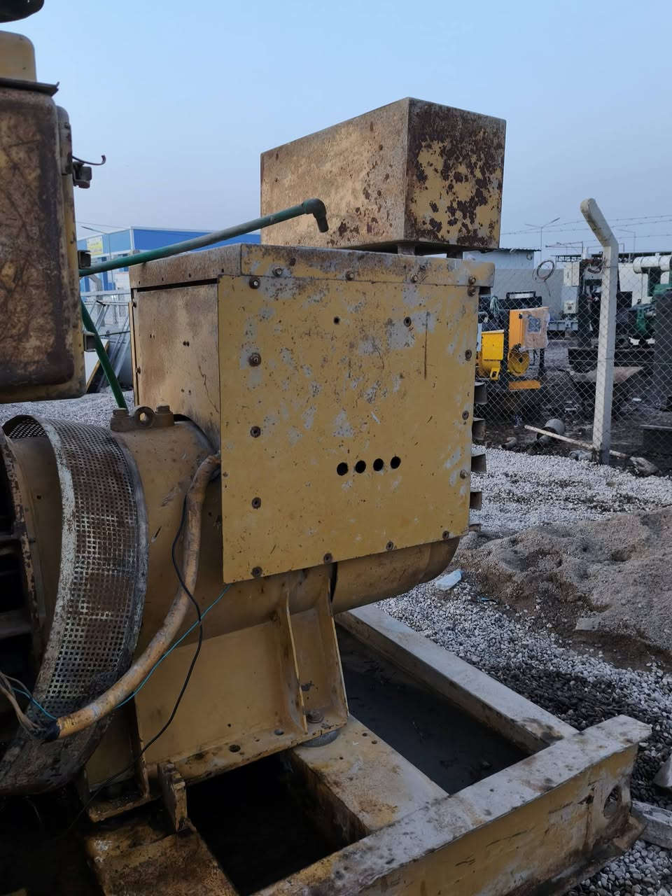 كتر ابلاد مولد ٤٠٠ك ابشرط الشغل كله على الابلاد مستخدم ٨بستم تك سوبر كامل من جميع الأمور تأخذ ابشرط ٤٠٠ك اي نقص ما بي 
077-009-01163
078-122-47651ديالى خانقين قرب كراج كلار فرع الثاني اربيل جنوبيه
