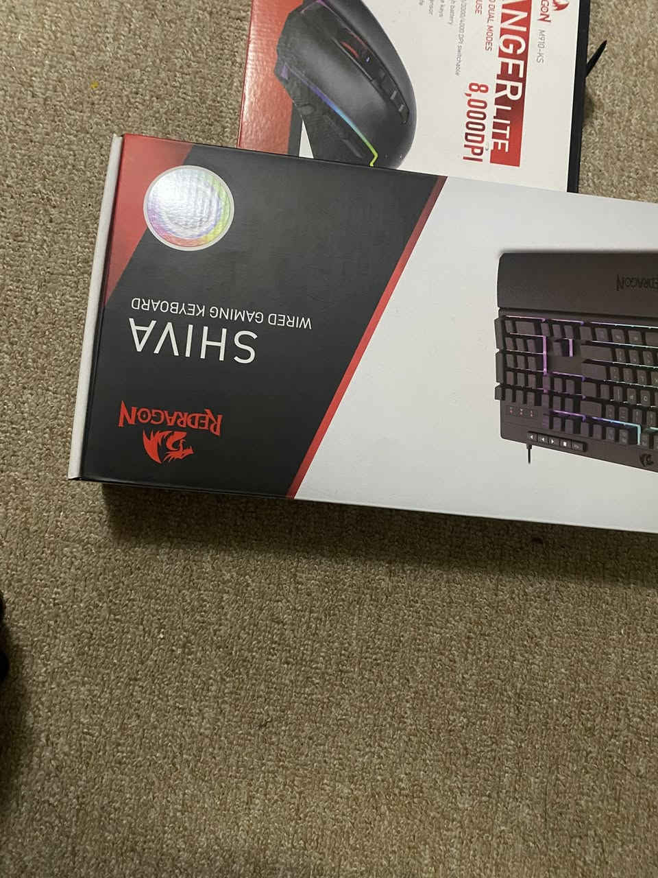 PC i5_14400F RTX 5060ti 16GB 32ddr5
PC 5060 16GB RTX14400F
2x16 ddr5 32 الرامات
واحد تيرا
تبريد مائي ضايفله
وكدامك بالصور كلشي موضح 

شاشه ألعاب كيمنك مقوسه 1800 مودرين من شركه msi
34 بوصه

UPS 2000VA

كيبورد وماوس من شركه دراكون 

كل هذني الغراض مشتريهن قبل شهر بالضبط مع الوصولات والتاريخ والضمان سنه لكل وحده بيهن يعني تجميعه وشاشه وكلشي من هذا الشهر أسبوع ممستدخمه
يعني الي ياخذه ل يحسب ماخذ مستعمل جديده %100
إذا تأخذ التجميعه كامله أكيد حيكون فرق بالسعر وانزلك منه وتعرف بعد شنو أسعار السوك هسه واكيد شايف الأسعار الأقل من مواصفات مالتي ب سعر مالتي لأكن مستعجل
للبيع
مكاني بغداد


**إذا كنت صاحب هذا الإعلان وتريد حذفه لأي سبب، رجاءا أرسل رسالة إلى الدعم الفني**