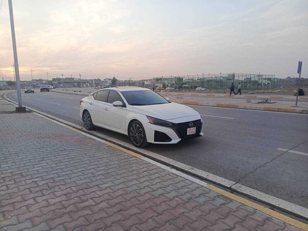 ئاڵتیما SL فوول فوول مۆدێل 2024 تەنها 17 هەزار ڕۆشتووە لای سایەق بۆیاغە بەشەرت شانسی و گیڕ و مەکینە . 
مواسفات 
1.کوشن جلد.
2.تحدید سورعە
3تبرید مرکزی
4.کامل ڕادار360
5. کامل کامیرە 360
6.کوشن هیتر  و کارەبایی
7.سوکان هیتر و ڤۆلیوم
8.سیستەمی دژە دزی .
9. سقف سلاید.
10.کۆنترۆڵکردنی خزان.
11.AWD
شاشە گەورە و کارپلەی .ویل کرۆم  
برێک بەسمە . و ئۆتۆهۆڵد. چەندین مواسفاتی تر .ژ،م  ( ***********)واتس ئاپ . كركوك, العراق
