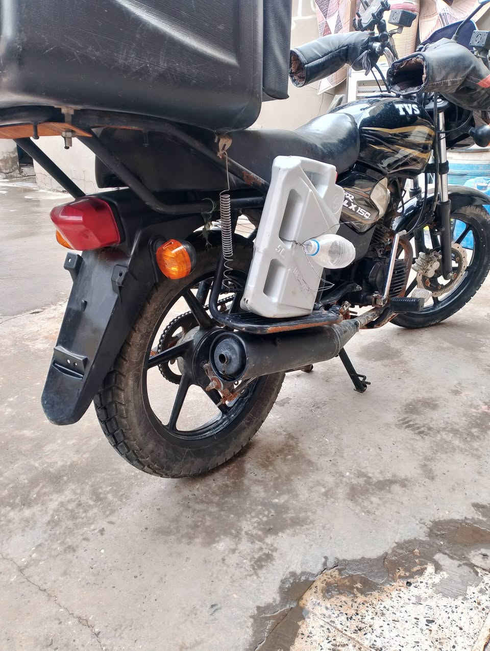 سلام عليكم دراجه TVS موديل 22 اوراق اصولي مكينه مفتوحه مكان الديوانية مراوس أو بيع 1150


**إذا كنت صاحب هذا الإعلان وتريد حذفه لأي سبب، رجاءا أرسل رسالة إلى الدعم الفني**