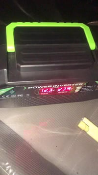 محول 12فولت-240فولت • للسيارة • قابل فحص