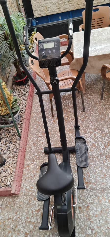 جهاز جري ولياقة بدنية وتقليل وزن
للبيع وبحالة جديدة شركة اصلية
السعر ١٠٠ الف فقط
عنواني بغداد
تواصل ***********
