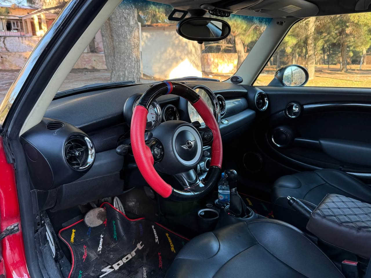 Mini Cooper 2011 S كير توماتيك ضمان دولي 
مني كوبر احمر  2011 S كير توماتيك ضمان دولي 
سيارا بونيد بخ و جاملغ كلير
بدون دواخل نهاي 
سيارا رقم اربيل 
ملاحظه/:
كير مكينه تبريد كهربايات طخم امامي خلفي حجر بيئه لايتات كلها بشرط
مكينه ما مفتوحه 

مكان السيارا دهوك
السعر 78  ومجال بسيط
للستفسار 
📞***********
📞***********

مواصفات /S
كير توماتيك
كير شفتات 
بانوراما
كشن جلد
كشن هيتر
فووول تحكمات ستيرن 
داخل 7 لون
لايت led
اوتو ستوب 
بعد بيها هوايه موصفات 

السيارا حيل حيل نظيفه و جاهزه و كلها بشرط دهوك, العراق
