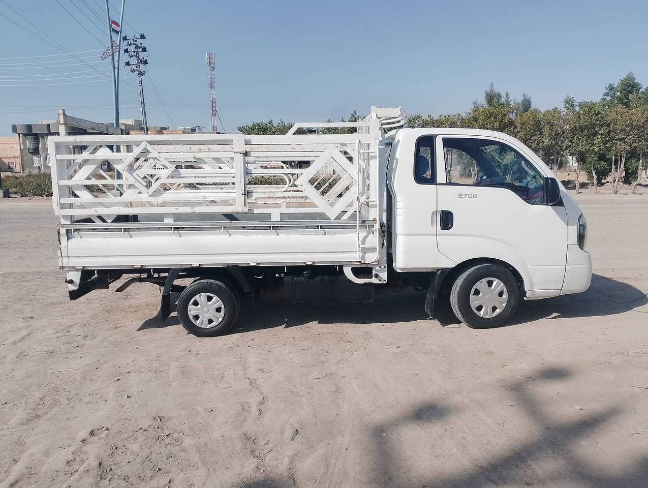 السلام عليكم للبيع كيا موديل 2013 السنويه مجدده 29 تحويل مباشر السعر 95 وبيها مجال مكان السياره البصره القرنه مكلف بالنشر***********/////////////***********
