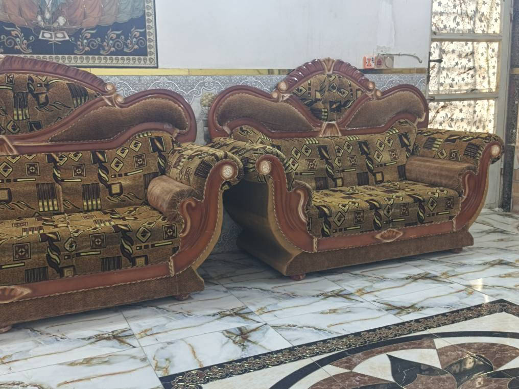 السلام عليكم تخم قنفات للبيع خشب ممتاز و ديكور حلو بسعر 225 ألف للاستفسار مراسلة الصفحة أو الاتصال على الرقم ***********
