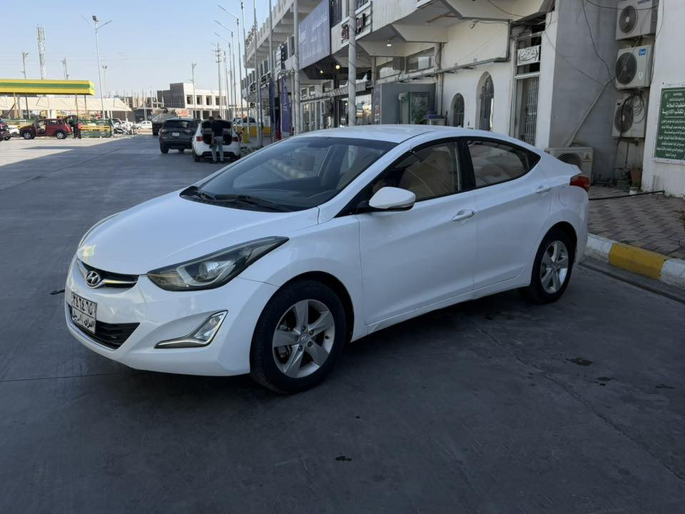 سلام عليكم 

النترا2013بيه 4قصع 

صبغ بدون دواخل سياره جاهزه 

ربع ماتصرف عليهه تخم تاير صدر 

محرك تبديل كامل قبل 20يوم 

سياره مابيه اي نقص محرك 1600وكاله او تحويل 

مكان واسط الصويره 

***********//***********
