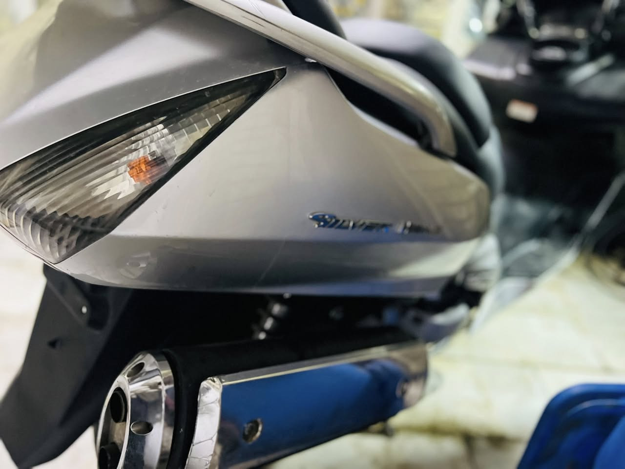 السلام عليكم
سلفر ونج

((للبيع))

محرك((400))

مكفوله دراجه كفاله عامه 

الله شاهد الدراجه متروكه مطالع بيهه 

مكينه ناعمه تخبل

جييب فيتر وياك وتعال افحص 

مكاني /بغداد/بلديات

السعر خااااص ((مستعجلل على بيعتهه ))

ممتواجد على فيس
((***********))
