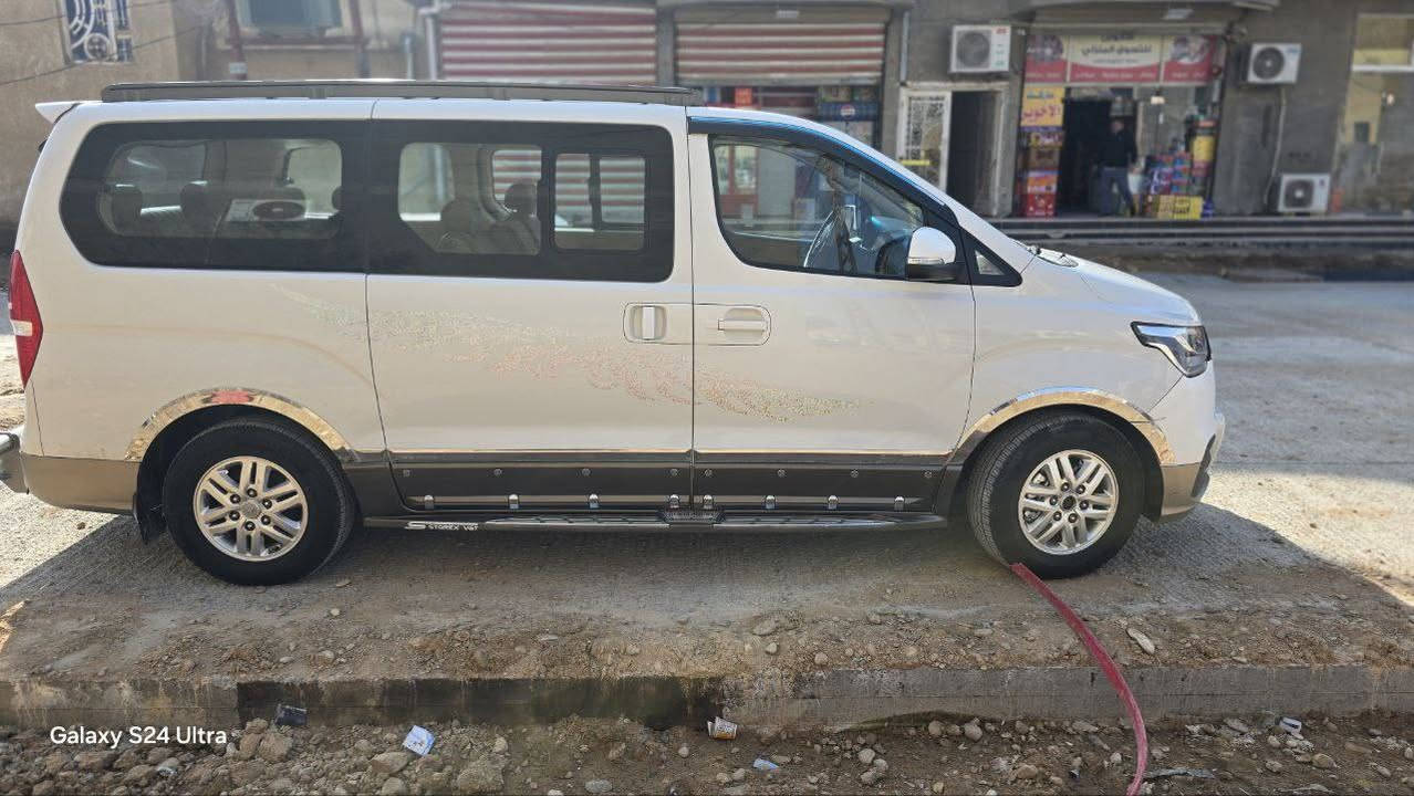 السلام عليكم ورحمة الله وبركاته ستاركس موديل 2019 محور مسكر السياره جاهزه خير من الله بيها طخه بالجنطه والباقي مكفول كفاله عامه السياره احلى من الصور تجي تگلب وتقتنع تخم تاير اشايره بالمري السياره جاهزه بأسمي
الشراي يتصل ***********
