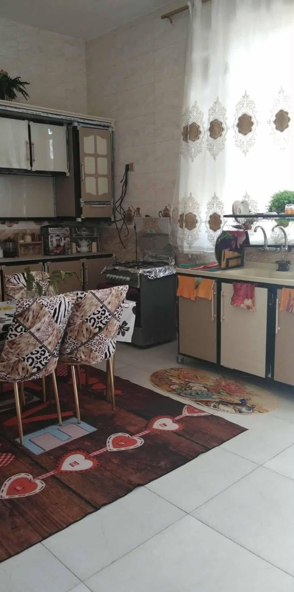 بيع مستعجل بيت زراعي سند 25 مساحة 200متر حي الفرات طريق السنية السياحي مجمع توحيد العفلوكي الاستفسار الاتصال على الرقم ***********
