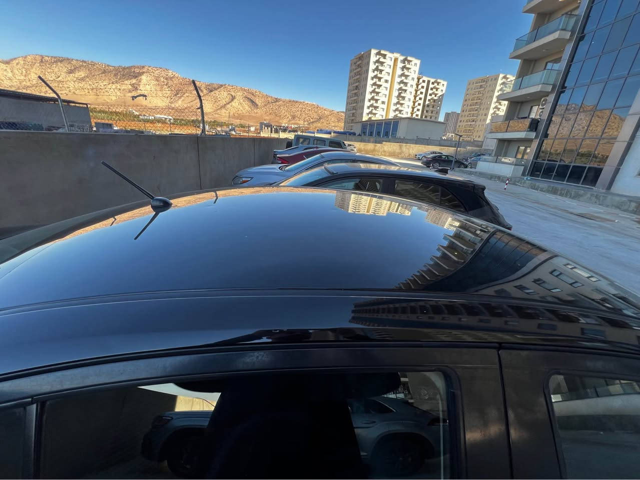 نيسان فيرسا  موديل (٢٠٢٠)
جاملغ وبوند صبغ 
كير محرك حدادية كلو جديد 
بي شوية حالوب ناعم 
رقم وسنوية جديد 
تحويل وكالة بشرط 
سعر ١٠٦ ومجال بسيط 
رقم موبايل *********** دهوك, العراق
