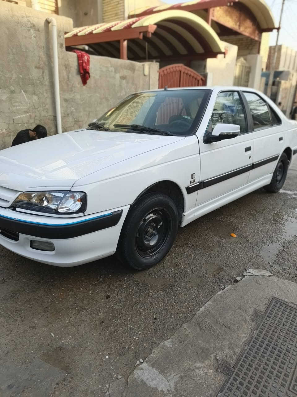 سلام وعليكم بيجو بارص مديل 2015رقم بابل مشروع وطني جاملغ امامي و خلفي معمرات كير محرك مكفول العنوان بغداد سعر 50 وبيه مجال ***********
