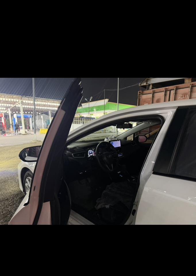 السلام عليكم اخوان 
كورلا 2025 خليجي للبيع السياره ماشيه 10 الاف مكفولة كفالة عامه 
مواصفات كامله معروفه مواصفات الكورلا
السعر 152 وبيها مجال 
 مكان السياره بغداد السيدية
***********
